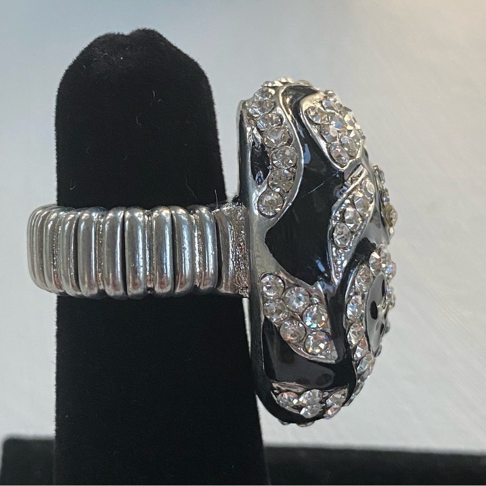 Black & Rhinestone Stretch Ring - Picture 7 of 9